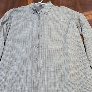 EUC Men's Eddie Bauer button down shirt Size Large